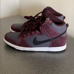Nike Dunk SB High “Deep Burgundy” (10.5)